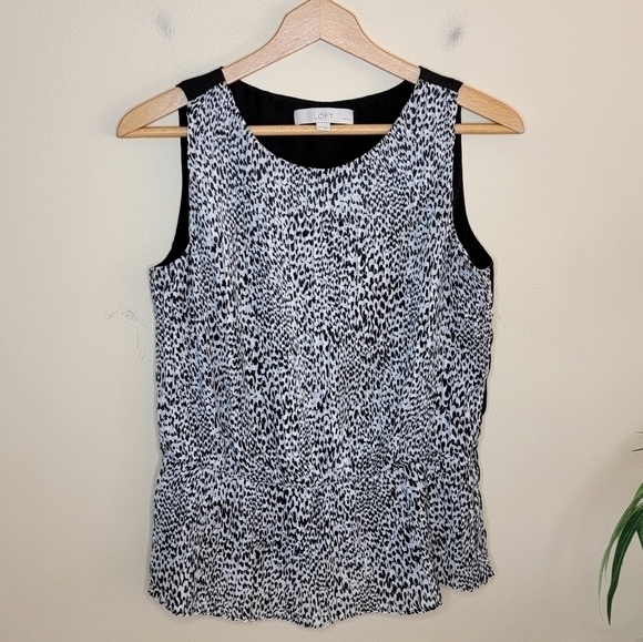 Loft | Petite Black & White Print Pleated Peplum Tank Top - Picture 1 of 5